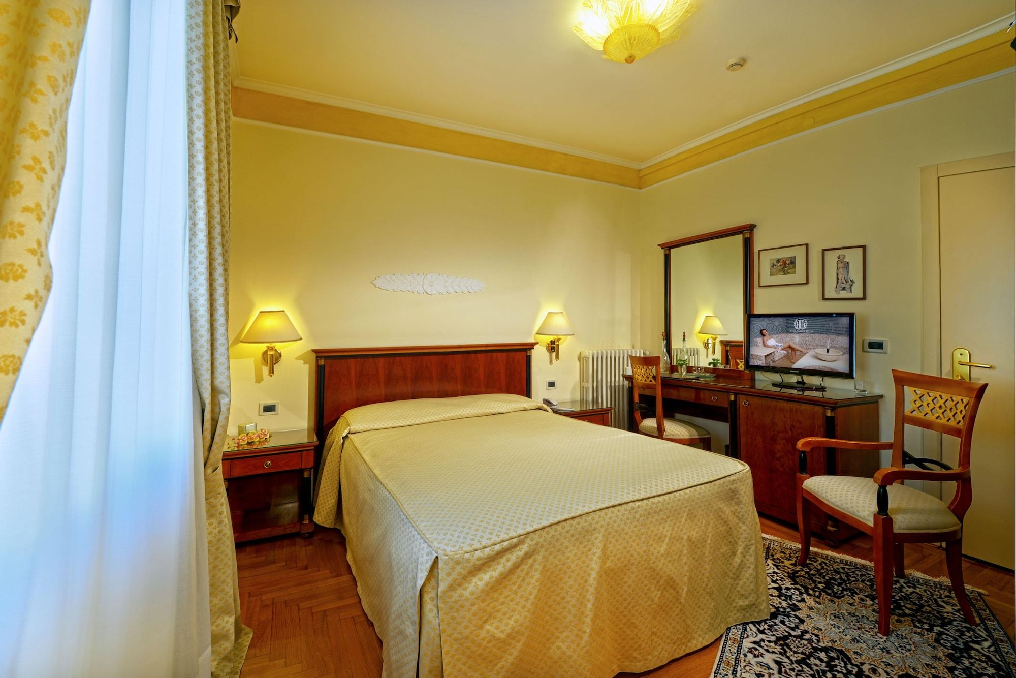 Hotel Aurora Terme アーバノ・テルメ エクステリア 写真