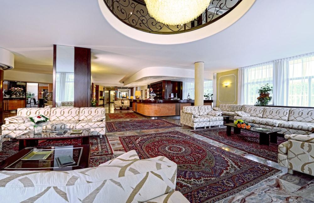 Hotel Aurora Terme アーバノ・テルメ エクステリア 写真