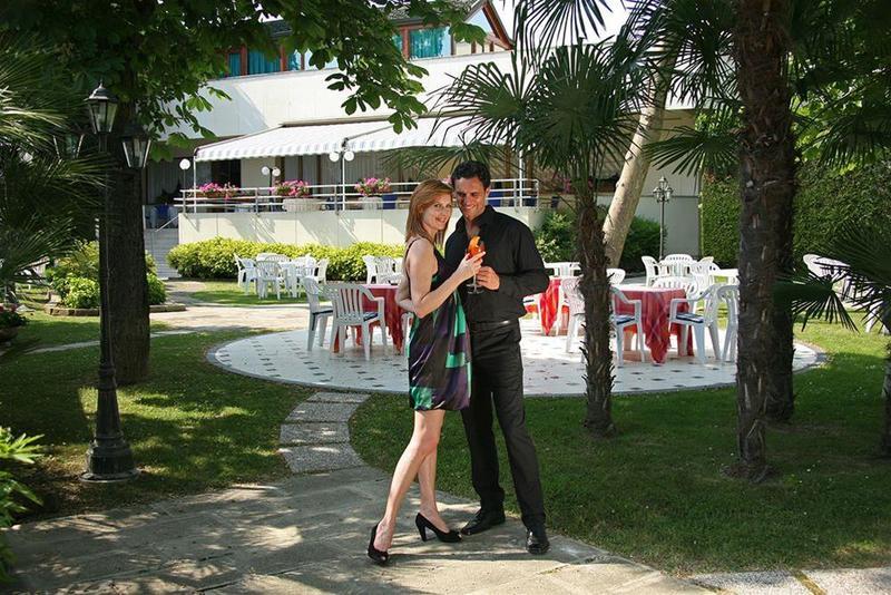 Hotel Aurora Terme アーバノ・テルメ エクステリア 写真