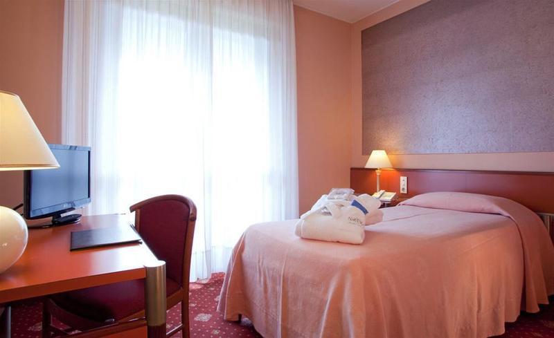 Hotel Aurora Terme アーバノ・テルメ エクステリア 写真